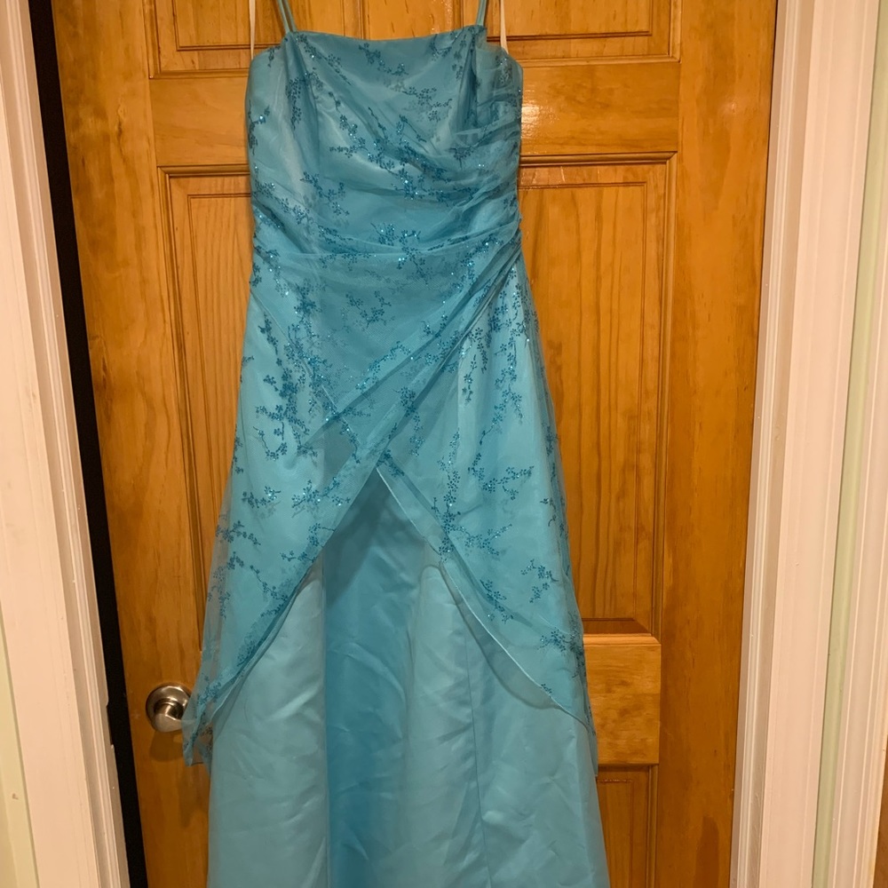 Women Evening/ Prom dress Size S Used - Like New in Turquoise Blue